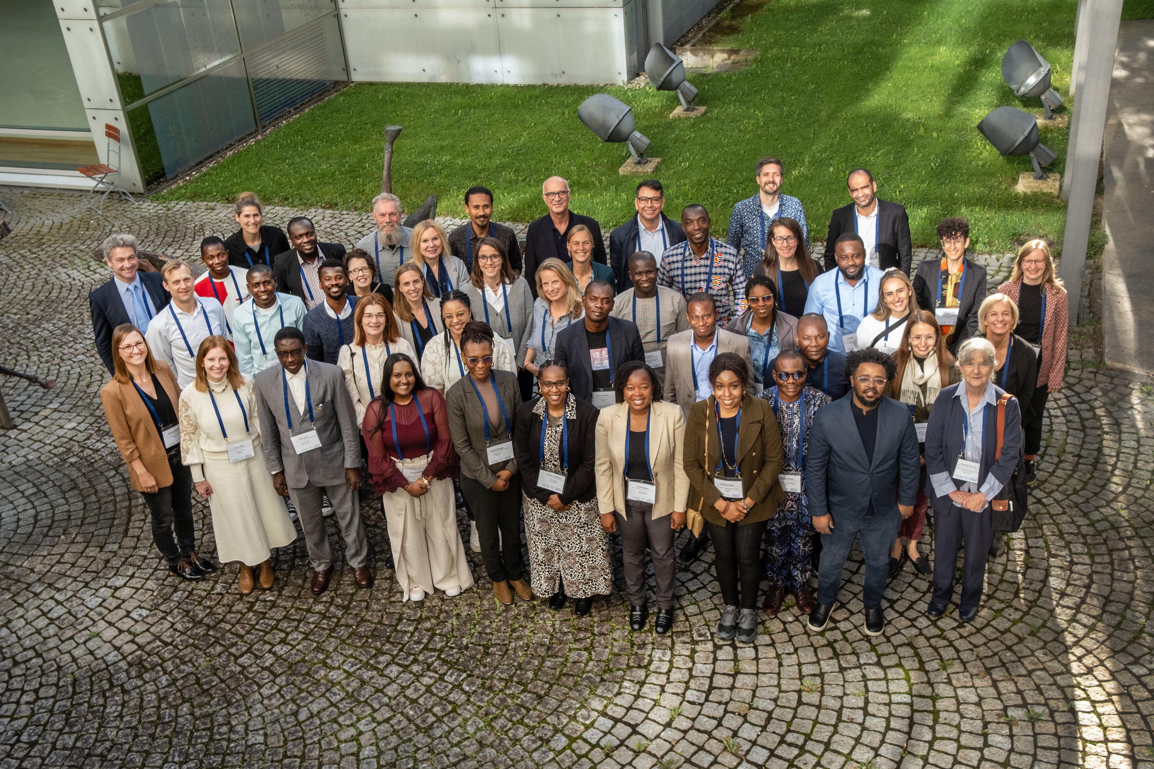 Group photo of the German-African research teams in neuroscience funded as part of the I2I initiative