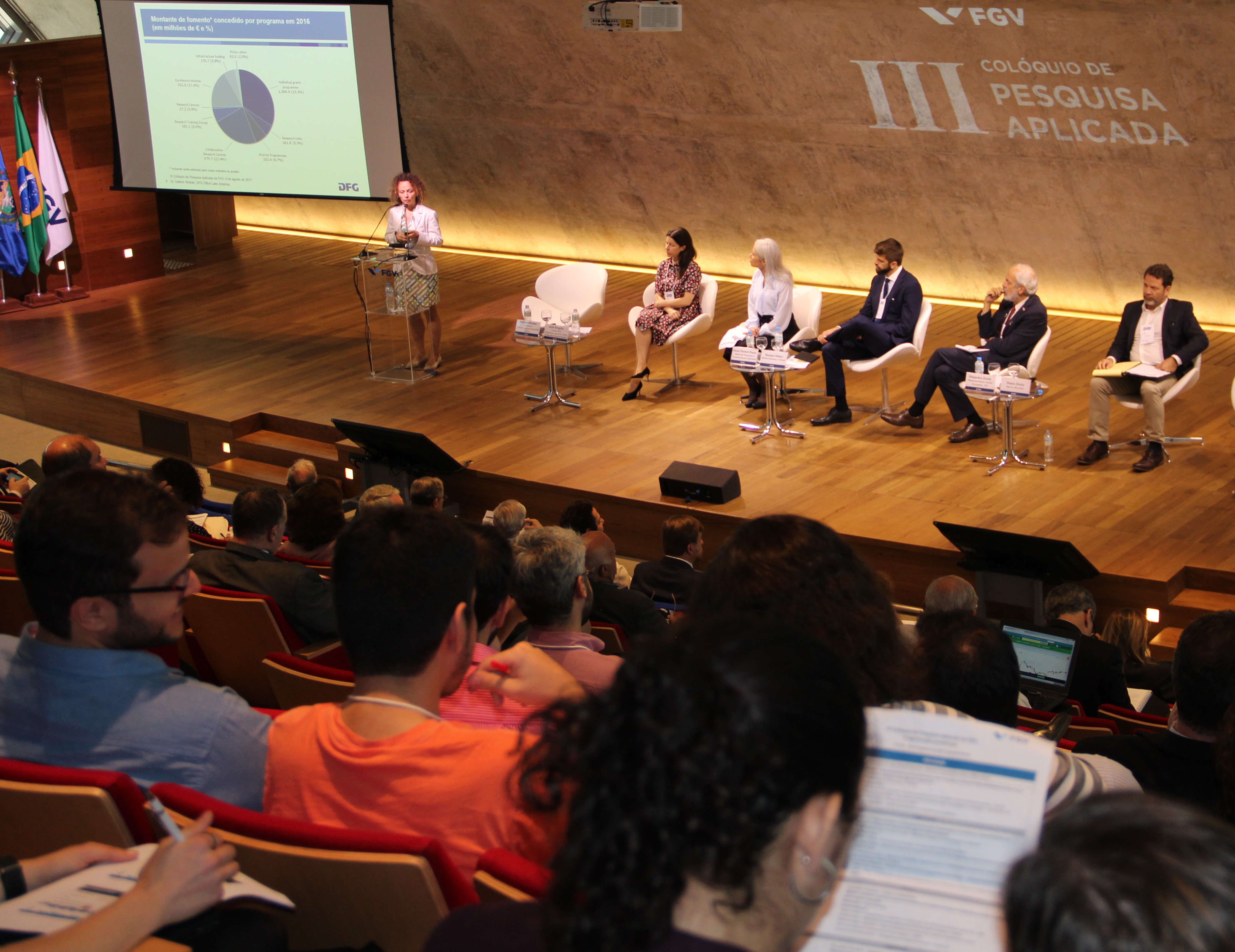 El evento reunió investigadores y docentes de la Fundación Getúlio Vargas