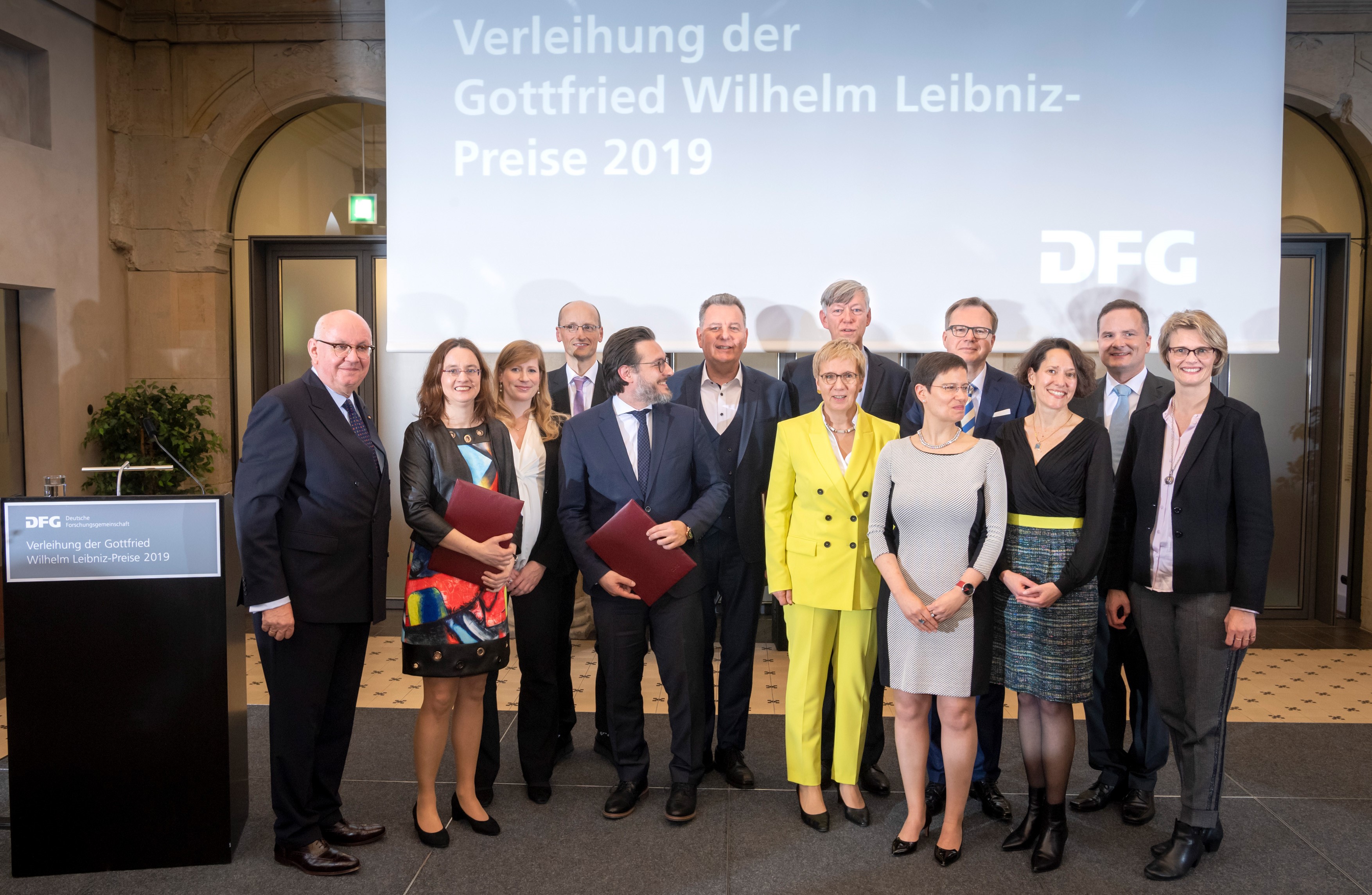 Verleihung der Gottfried Wilhelm Leibniz-Preise 2019 am 13. März in Berlin: (v.l.n.r.): DFG-Präsident Prof. Dr. Peter Strohschneider, Prof. Michèle Tertilt, Dr. Melina Schuh, Prof. Dr. Wolfgang Wernsdorfer, Prof. Dr.-Ing. Sami Haddadin, Prof. Dr.-Ing