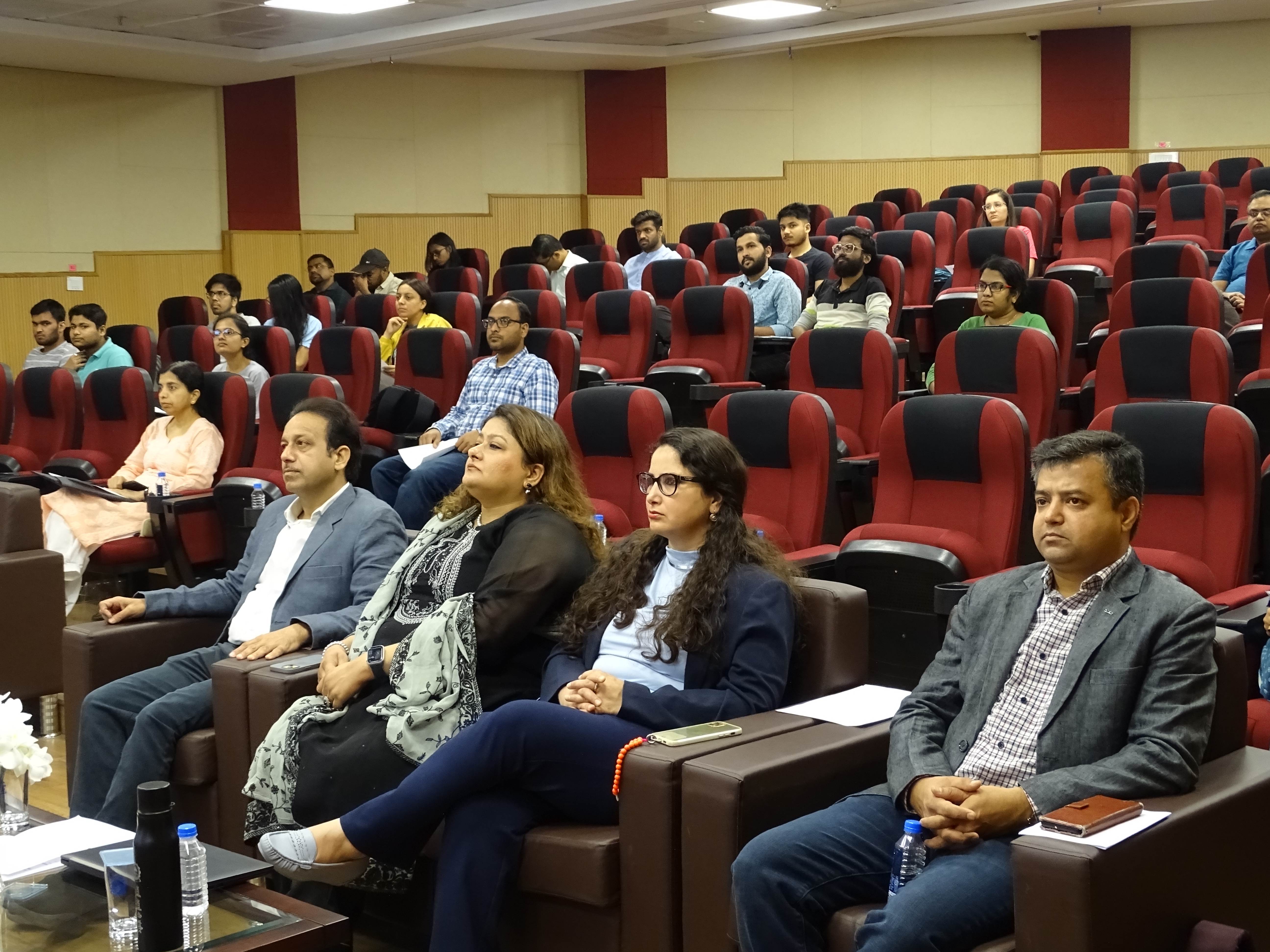 Impressions of IIT Indore: Participants of the German Research Day